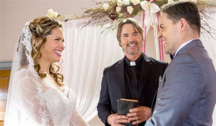 Is Pascale Hutton Actually Married? Find Out Here
